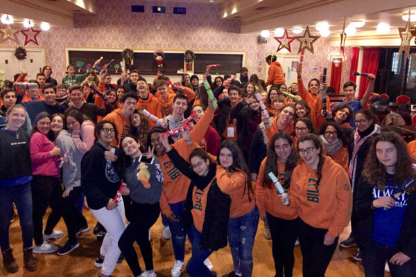 foto de fin de fiesta de alumnos de curso de idiomas en el extranjero